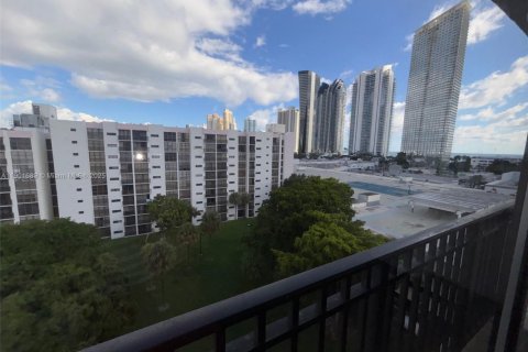 Copropriété à louer à Sunny Isles Beach, Floride: 1 chambre, 71.26 m2 № 1963215 - photo 9