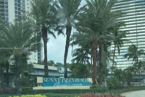 Copropriété à louer à Sunny Isles Beach, Floride: 1 chambre, 71.26 m2 № 1963215 - photo 28
