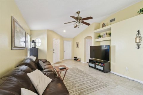 Casa en venta en Tampa, Florida, 3 dormitorios, 120.4 m2 № 1520605 - foto 5