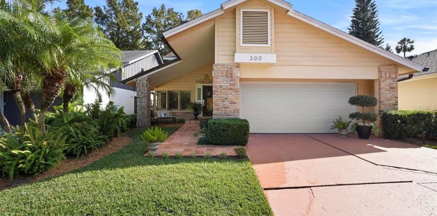 House in Longwood, Florida 3 bedrooms, 224.45 sq.m. № 1717956