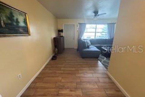Condo in Saint Petersburg, Florida, 1 bedroom  № 1402356 - photo 6