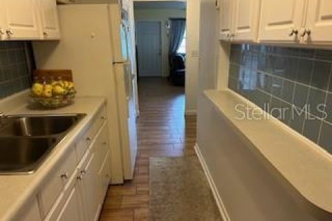 Condo in Saint Petersburg, Florida, 1 bedroom  № 1402356 - photo 12