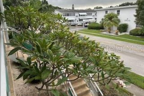 Condo in Saint Petersburg, Florida, 1 bedroom  № 1402356 - photo 4