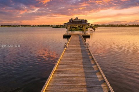 House in Loxahatchee Groves, Florida 6 bedrooms, 340.21 sq.m. № 2068775 - photo 6