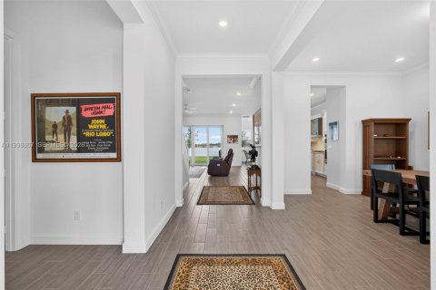 House in Loxahatchee Groves, Florida 6 bedrooms, 340.21 sq.m. № 2068775 - photo 12