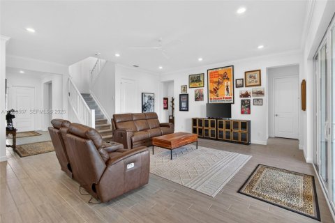 House in Loxahatchee Groves, Florida 6 bedrooms, 340.21 sq.m. № 2068775 - photo 20