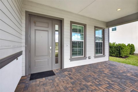 House in Loxahatchee Groves, Florida 6 bedrooms, 340.21 sq.m. № 2068775 - photo 11