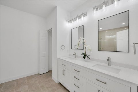 Casa en venta en Dade City, Florida, 4 dormitorios, 261.52 m2 № 2116330 - foto 25