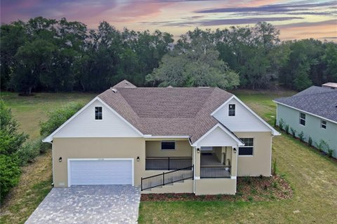 House in Dade City, Florida 4 bedrooms, 261.52 sq.m. № 2116330