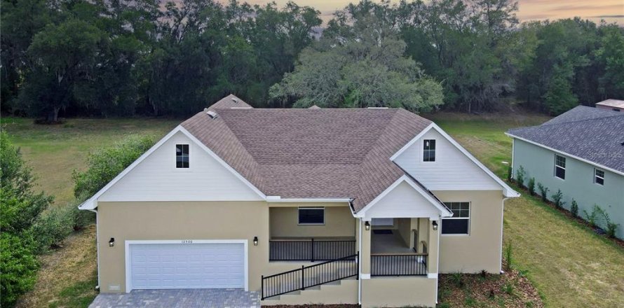 Casa en Dade City, Florida 4 dormitorios, 261.52 m2 № 2116330