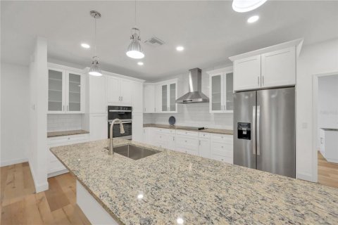 Casa en venta en Dade City, Florida, 4 dormitorios, 261.52 m2 № 2116330 - foto 13