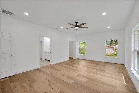 Casa en venta en Dade City, Florida, 4 dormitorios, 261.52 m2 № 2116330 - foto 23