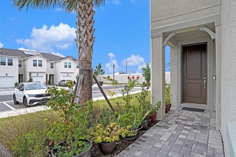 Townhouse in Lutz, Florida 3 bedrooms, 154.87 sq.m. № 1630667 - photo 4
