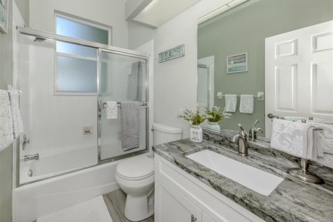 Купить виллу или дом в Венеция, Флорида 9 комнат, 167.22м2, № 1829154 - фото 12