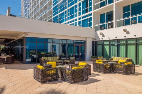 Condominio en venta en Miami Beach, Florida, 2 dormitorios, 102.47 m2 № 1050857 - foto 29
