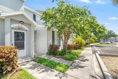 Townhouse in Riverview, Florida 2 bedrooms, 126.35 sq.m. № 1901116 - photo 2
