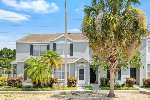 Townhouse in Riverview, Florida 2 bedrooms, 126.35 sq.m. № 1901116 - photo 1