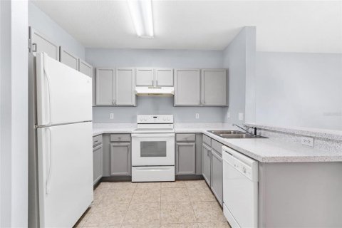 Townhouse in Riverview, Florida 2 bedrooms, 126.35 sq.m. № 1901116 - photo 9