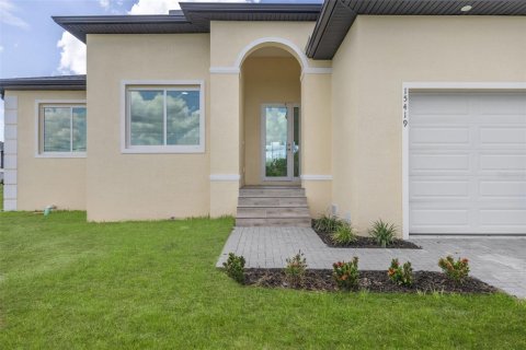 Villa ou maison à vendre à Port Charlotte, Floride: 4 chambres, 171.13 m2 № 2206494 - photo 4