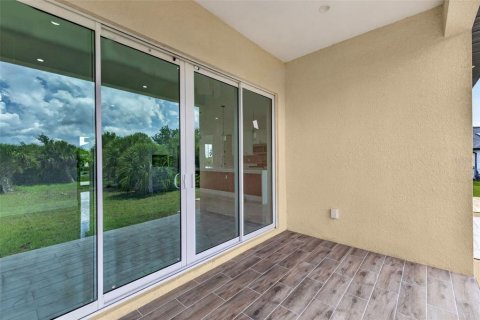 Villa ou maison à vendre à Port Charlotte, Floride: 4 chambres, 171.13 m2 № 2206494 - photo 8
