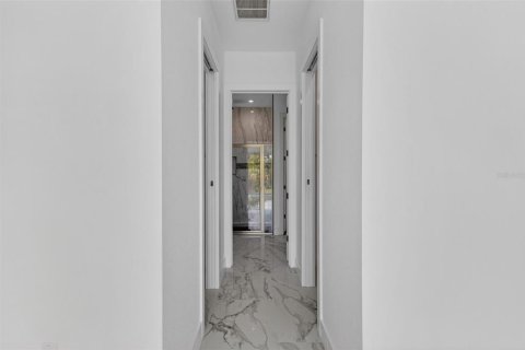 Villa ou maison à vendre à Port Charlotte, Floride: 4 chambres, 171.13 m2 № 2206494 - photo 27