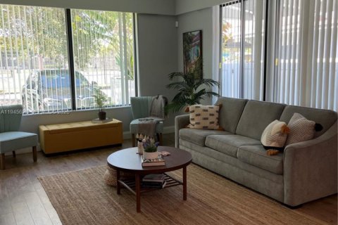 Casa en venta en Hollywood, Florida, 2 dormitorios, 93 m2 № 2001697 - foto 4