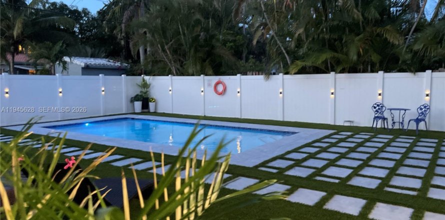 Casa en Hollywood, Florida 2 dormitorios, 93 m2 № 2001697