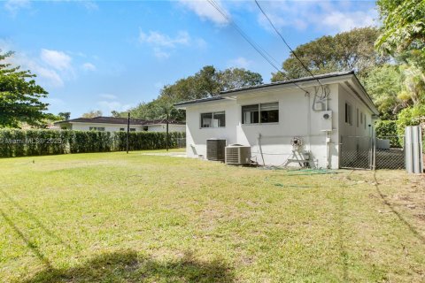 Casa en alquiler en Coral Gables, Florida, 3 dormitorios, 137.87 m2 № 1967853 - foto 16