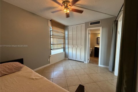 Condominio en venta en Aventura, Florida, 2 dormitorios, 92.34 m2 № 1726470 - foto 19