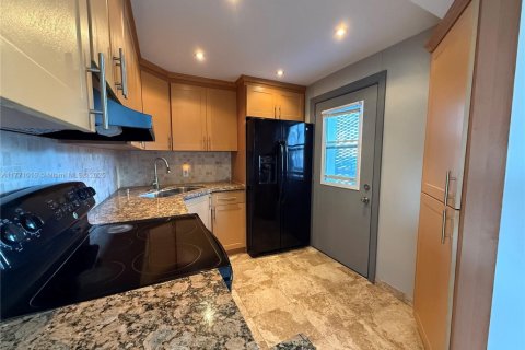 Condominio en venta en Aventura, Florida, 2 dormitorios, 92.34 m2 № 1726470 - foto 1