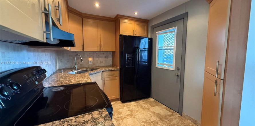 Condominio en Aventura, Florida, 2 dormitorios  № 1726470
