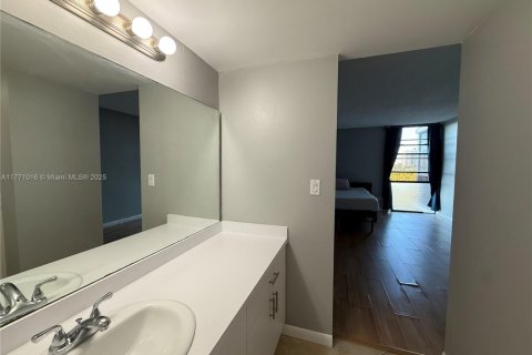 Condominio en venta en Aventura, Florida, 2 dormitorios, 92.34 m2 № 1726470 - foto 12