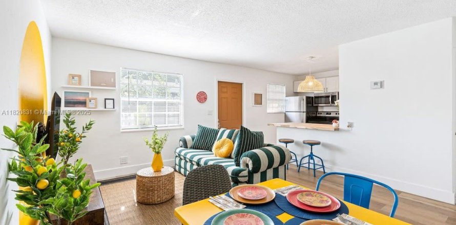 Casa en Fort Lauderdale, Florida 2 dormitorios, 55.74 m2 № 1937579