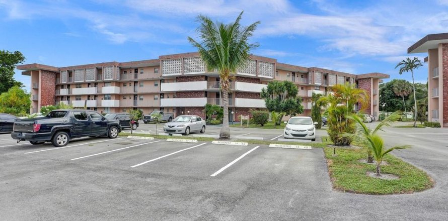 Condominio en Lauderdale Lakes, Florida, 2 dormitorios № 804970