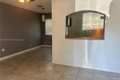 Commercial property in Fort Lauderdale, Florida 121.33 sq.m. № 2042810 - photo 7