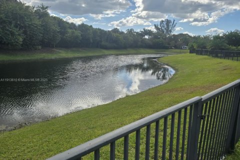 Casa en venta en Deerfield Beach, Florida, 5 dormitorios, 241.92 m2 № 1970426 - foto 15