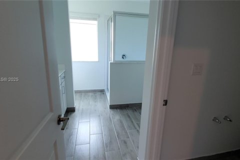 Casa en venta en Deerfield Beach, Florida, 5 dormitorios, 241.92 m2 № 1970426 - foto 12