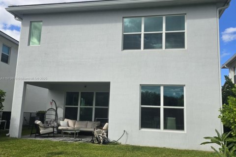 Casa en venta en Deerfield Beach, Florida, 5 dormitorios, 241.92 m2 № 1970426 - foto 8
