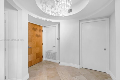 Снять в аренду кондоминиум в Майами-Бич, Флорида 2 спальни, 161.65м2, № 2030822 - фото 30