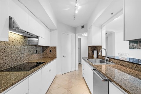 Снять в аренду кондоминиум в Майами-Бич, Флорида 2 спальни, 161.65м2, № 2030822 - фото 10