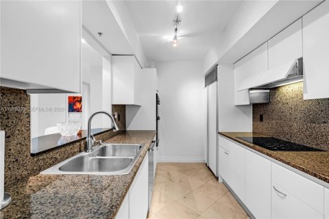 Снять в аренду кондоминиум в Майами-Бич, Флорида 2 спальни, 161.65м2, № 2030822 - фото 9