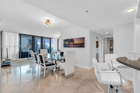 Снять в аренду кондоминиум в Майами-Бич, Флорида 2 спальни, 161.65м2, № 2030822 - фото 8