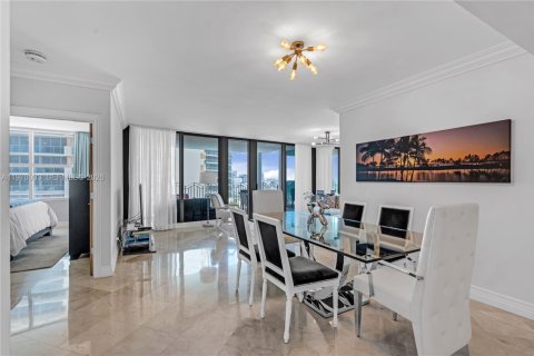 Снять в аренду кондоминиум в Майами-Бич, Флорида 2 спальни, 161.65м2, № 2030822 - фото 6