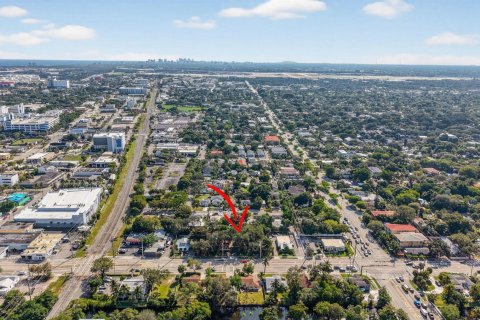 House in Fort Lauderdale, Florida 2 bedrooms, 128.58 sq.m. № 2080678 - photo 18