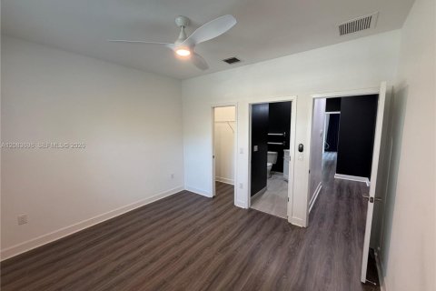 Touwnhouse à louer à Fort Lauderdale, Floride: 3 chambres, 187.11 m2 № 2351177 - photo 22