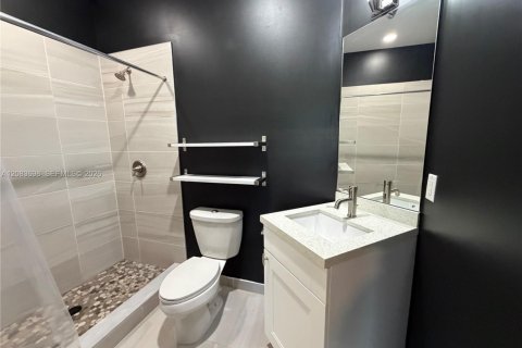 Touwnhouse à louer à Fort Lauderdale, Floride: 3 chambres, 187.11 m2 № 2351177 - photo 24