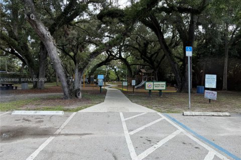 Touwnhouse à louer à Fort Lauderdale, Floride: 3 chambres, 187.11 m2 № 2351177 - photo 29