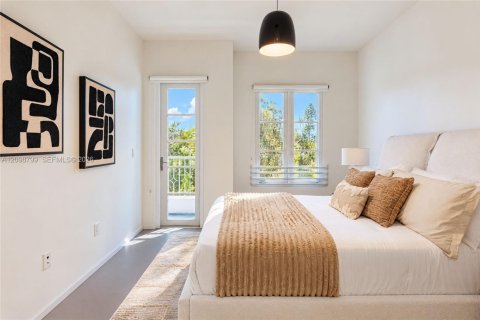Touwnhouse à vendre à Coral Gables, Floride: 3 chambres, 276.48 m2 № 2397235 - photo 22