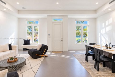 Touwnhouse à vendre à Coral Gables, Floride: 3 chambres, 276.48 m2 № 2397235 - photo 5