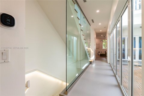 Touwnhouse à vendre à Coral Gables, Floride: 3 chambres, 276.48 m2 № 2397235 - photo 8